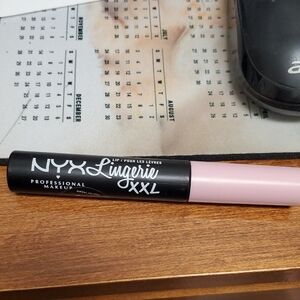NYX Lingerie XXL Lipstick